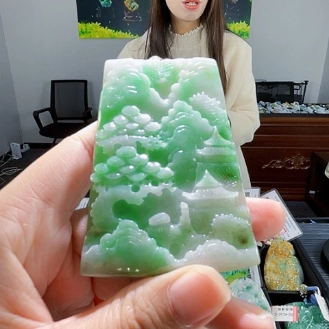 翡翠未镶嵌颈饰翡翠