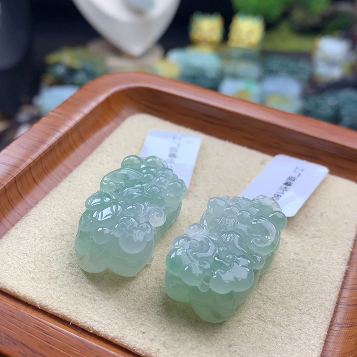 翡翠未镶嵌颈饰貔貅88