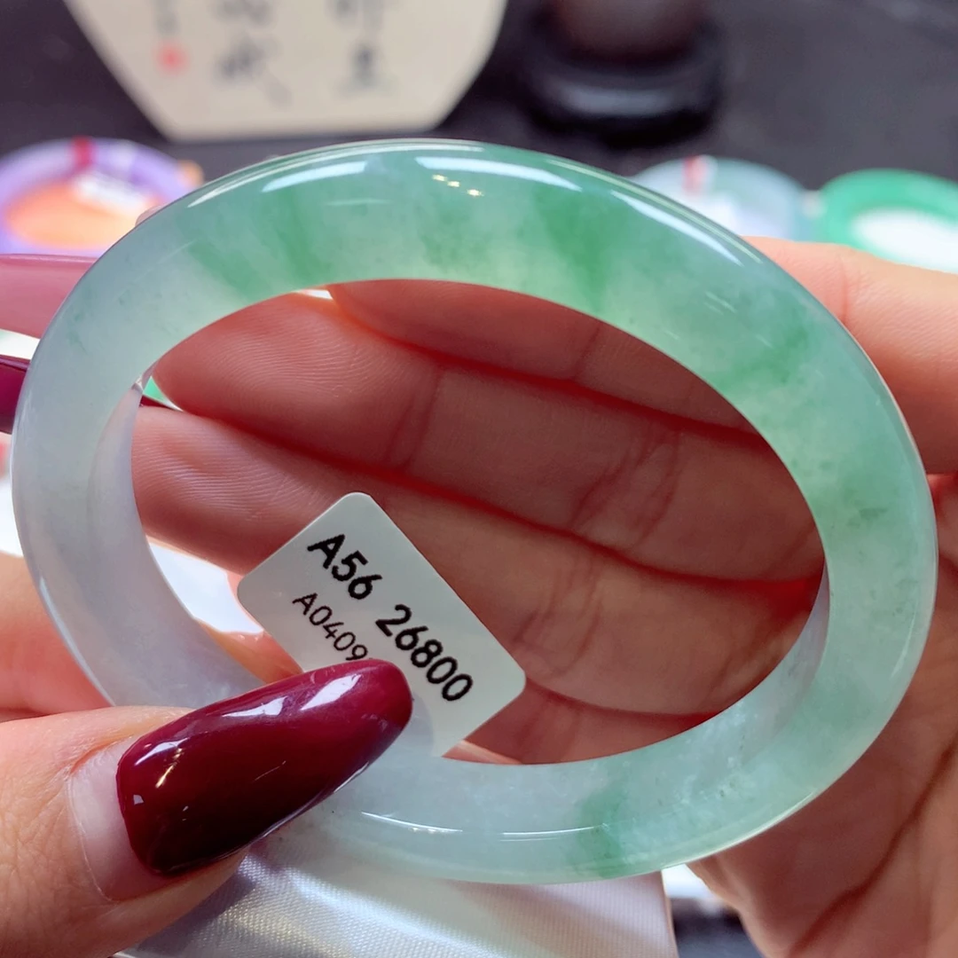 翡翠手镯（贵妃镯）未镶嵌成*贵妃66