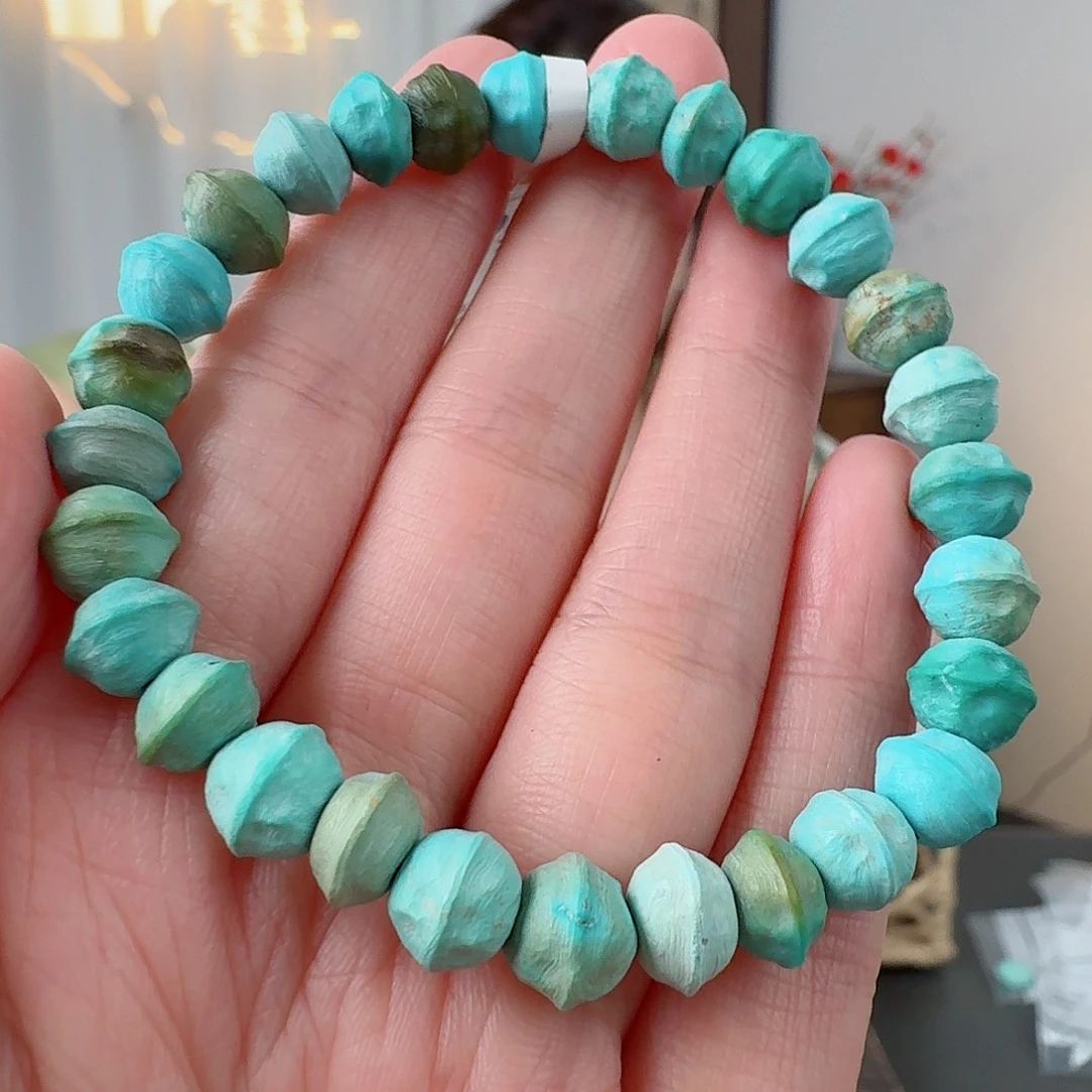 遂***欢绿松石未镶嵌珠宝奇石