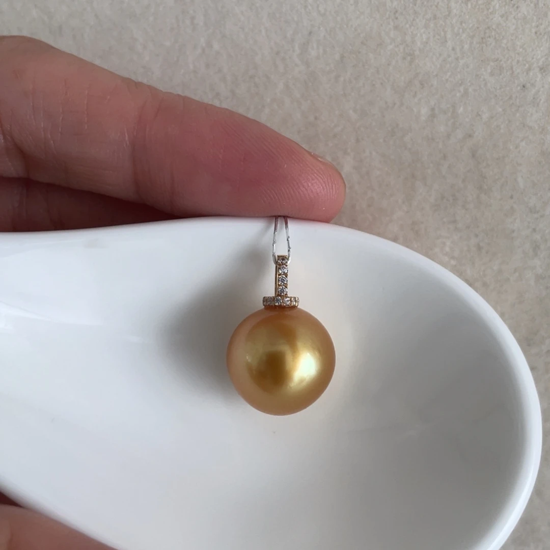 18K金镶嵌吊坠(不含链)海水珍珠12.7mm