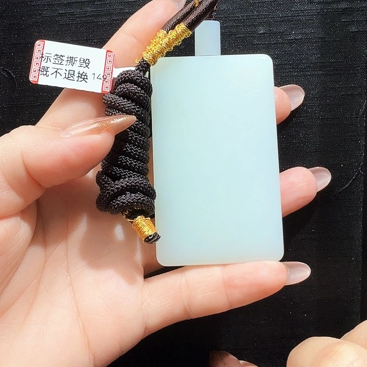 颈饰未镶嵌和田玉心****⊙