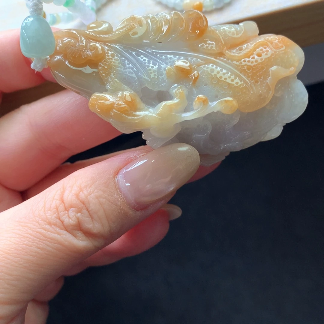 翡翠未镶嵌颈饰吊坠