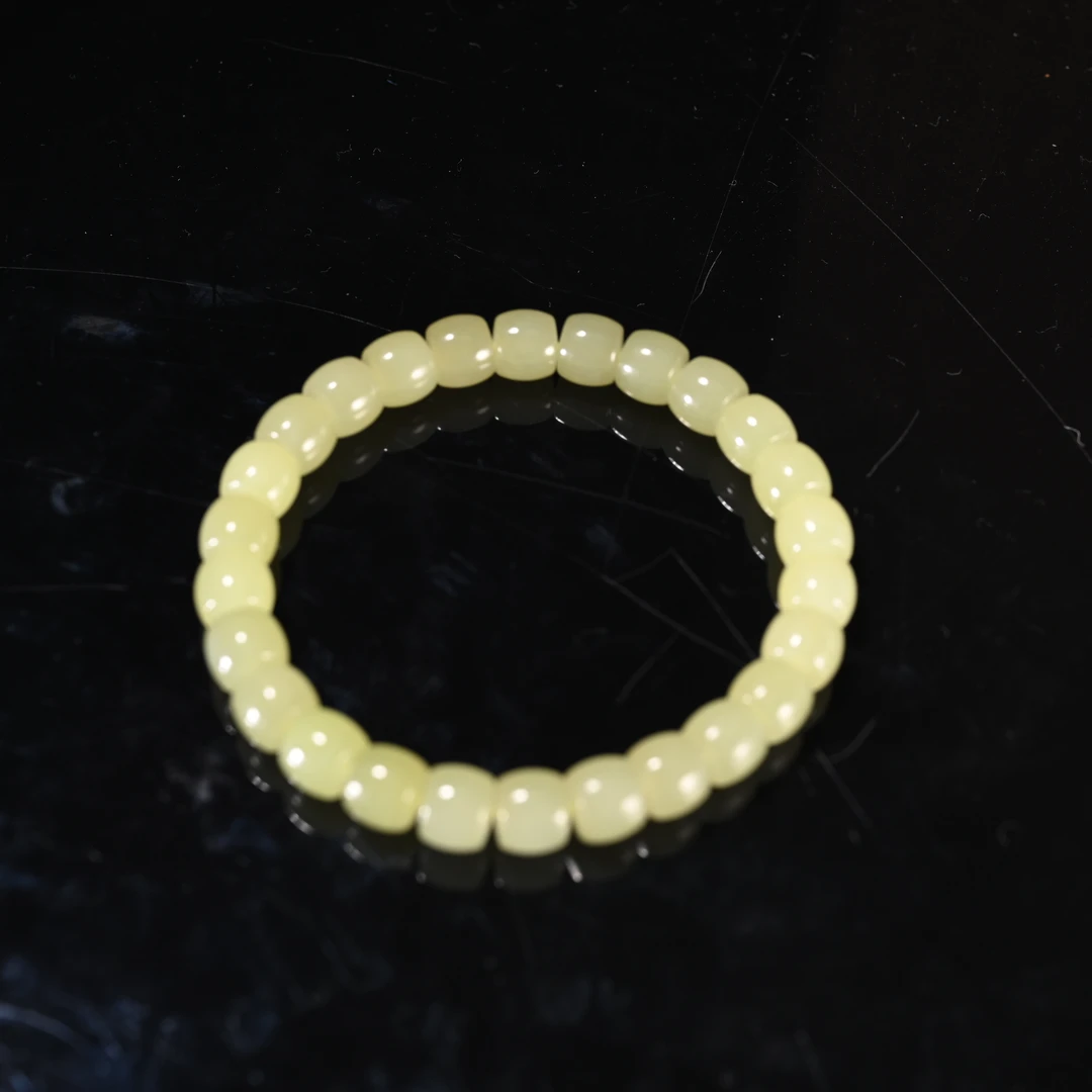 Lot8802 2510180591和田玉黄玉手串/杭拍