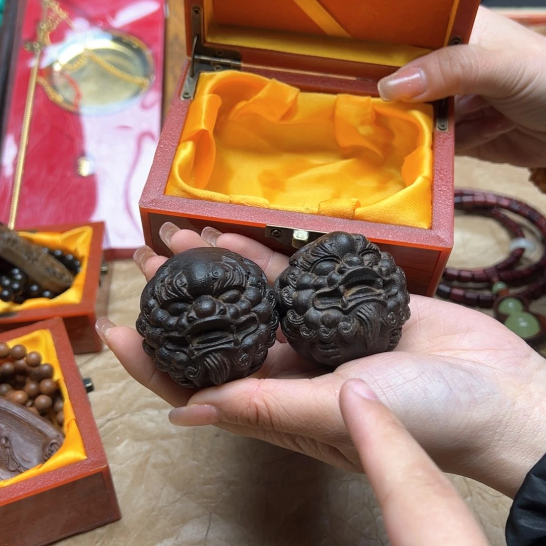 大叶紫檀（黑酸枝木类）