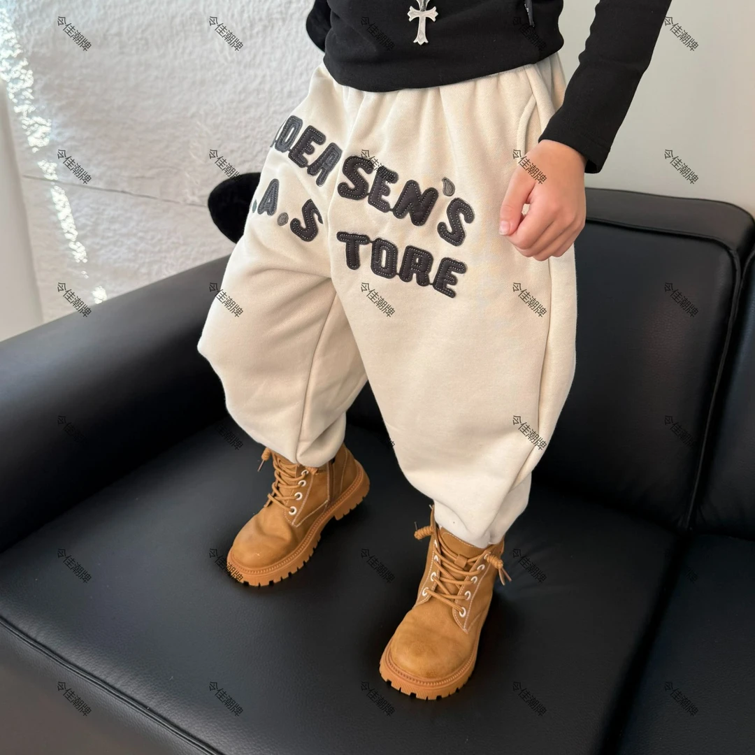 现 令佳潮牌秋季儿童百搭字母贴布休闲卫裤3155