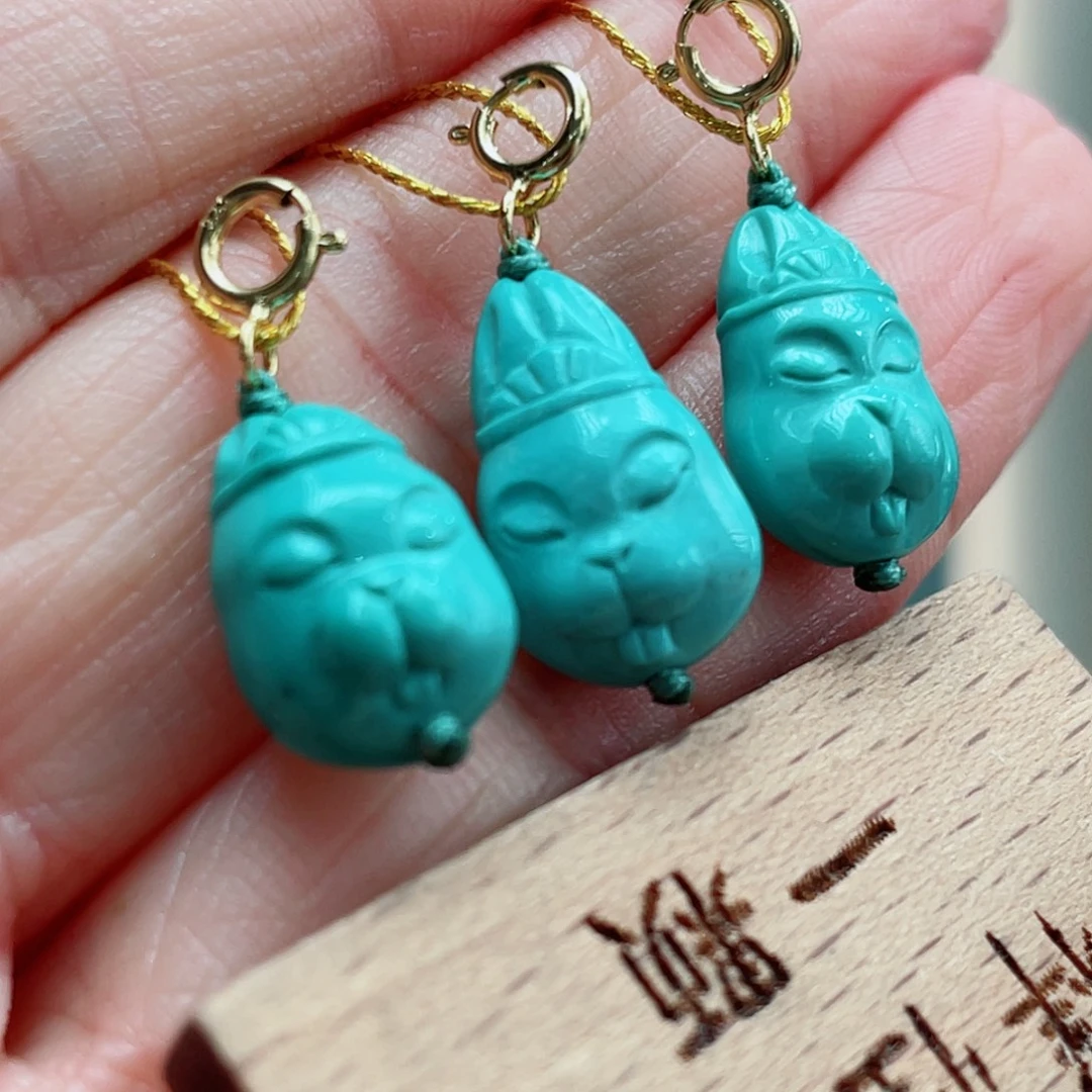 未镶嵌绿松石颈饰