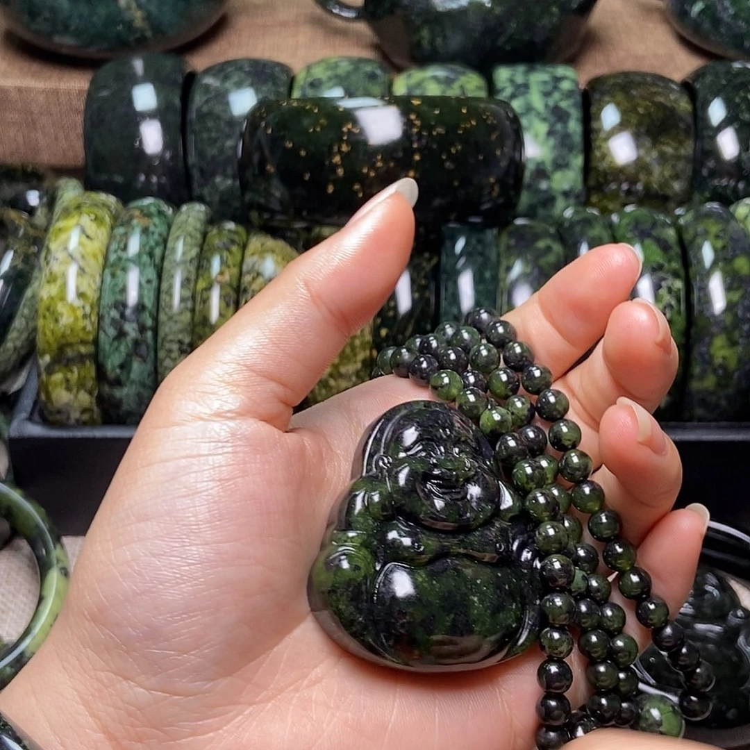 上***居蛇纹石玉未镶嵌药王石