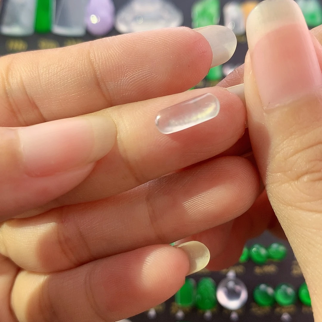 【闪购商品】翡翠未镶嵌颈饰飘花马鞍