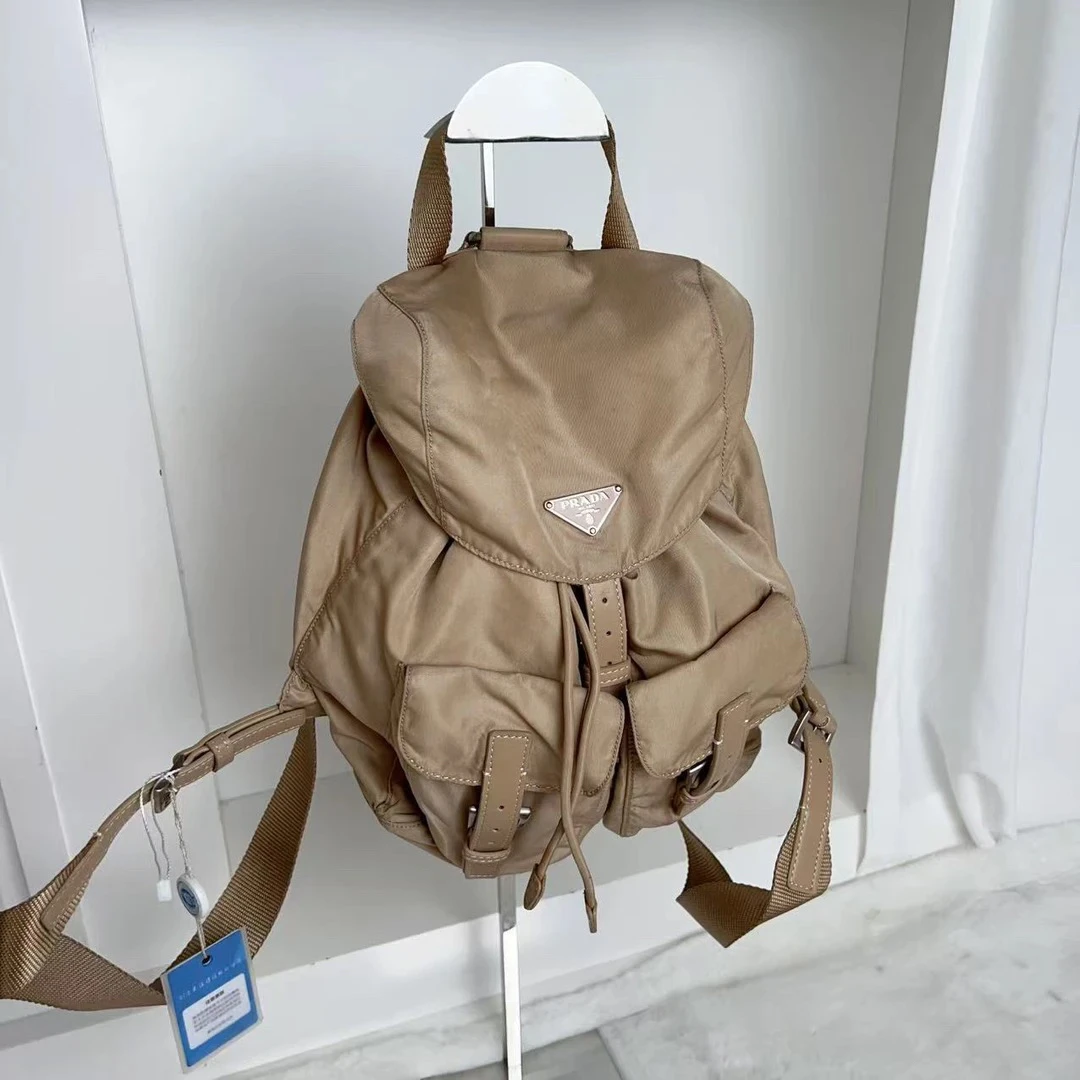 95新 Prada/普拉达 普拉达 奶茶色 双肩包 /0000