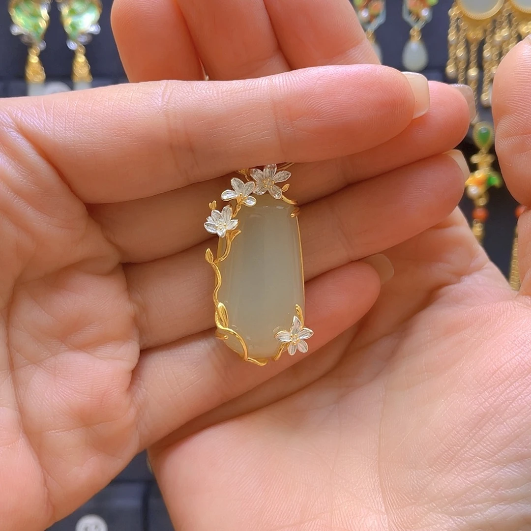 和田玉银S925镀金镶嵌颈饰
