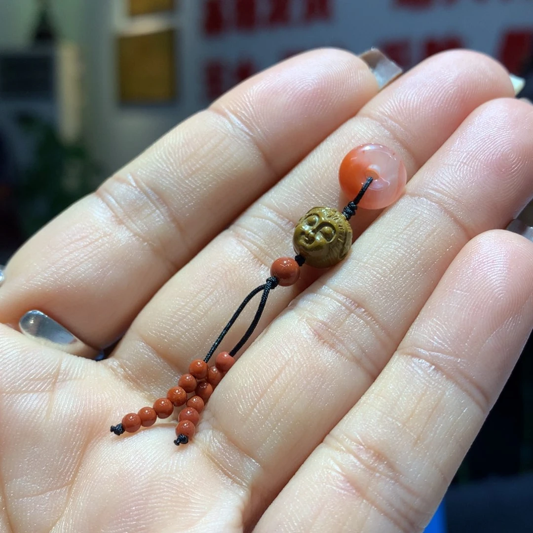 未镶嵌配饰南红玛瑙