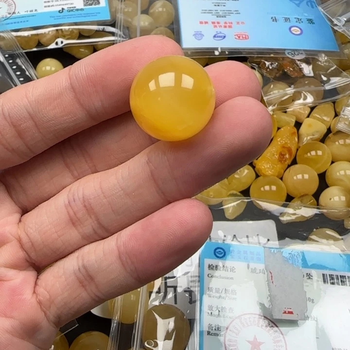 未镶嵌琥珀裸石天然258