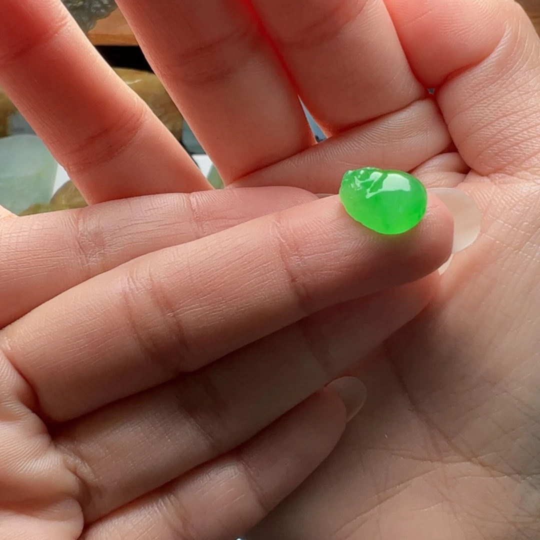 未镶嵌定制翡翠不包工