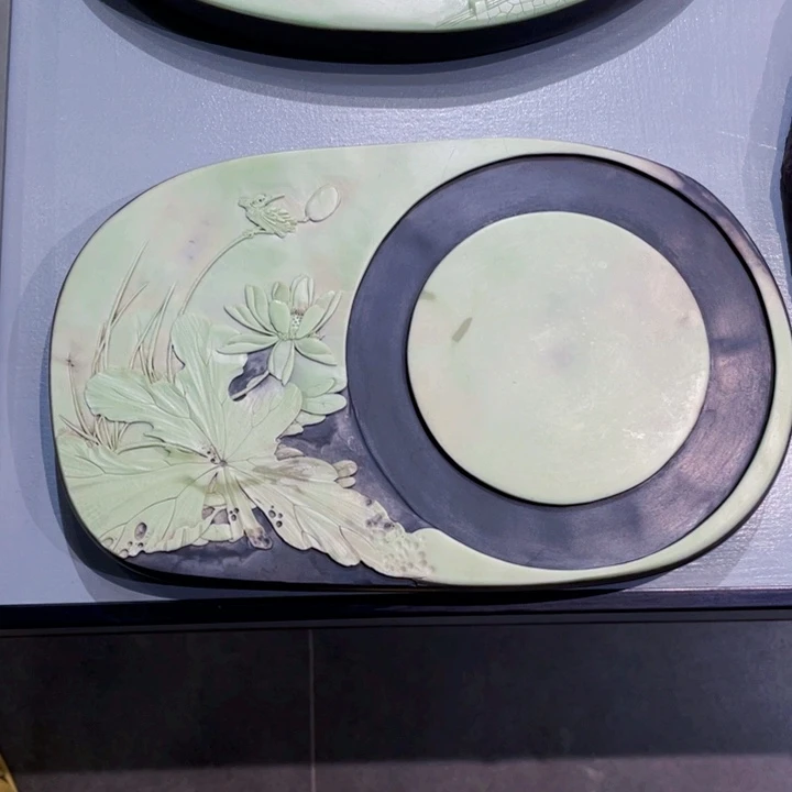 一路莲科壶承精品紫袍玉带石