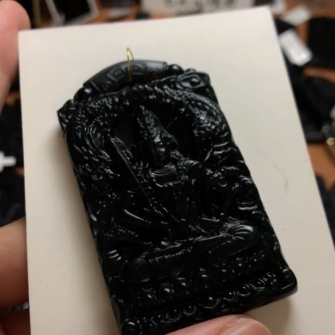文*。天然缅甸a货钢琴黑挂件