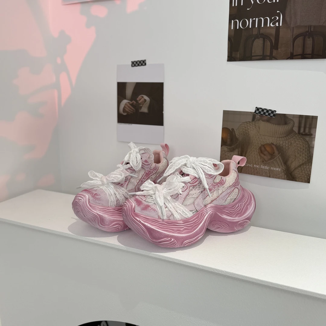 小婚纱~芭蕾风蕾丝厚底小个子7cm小飞尾透气擦色运动鞋老爹鞋女鞋