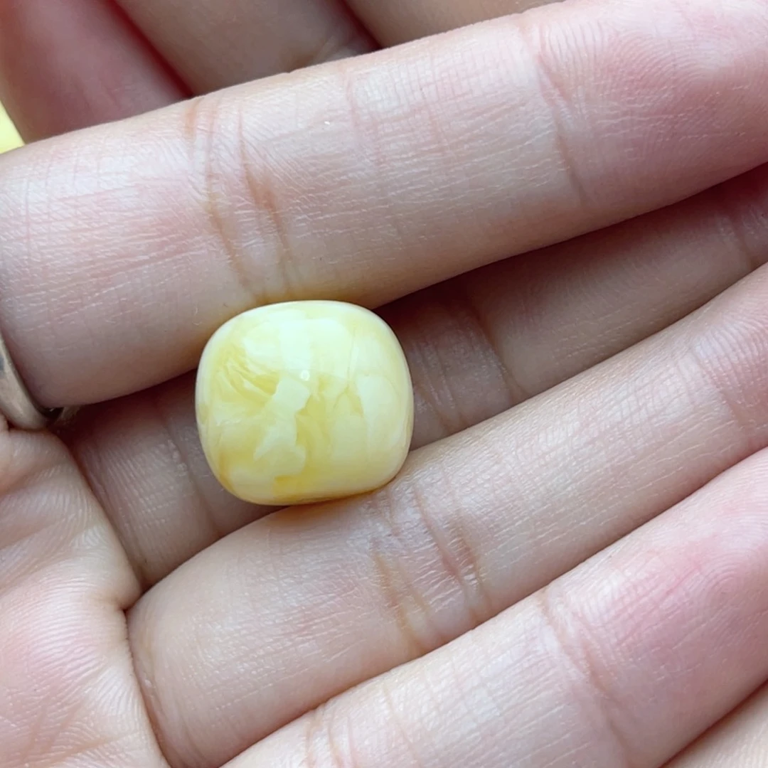 未镶嵌琥珀裸石姜**房蜜蜡老型梦微瑕