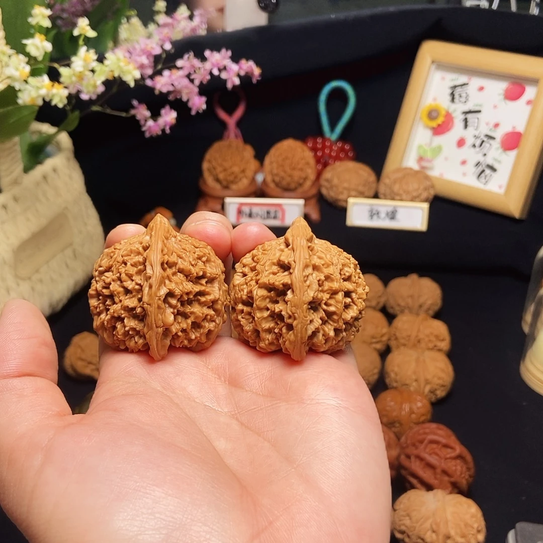 一***祺猴头核桃吊坠42满天星