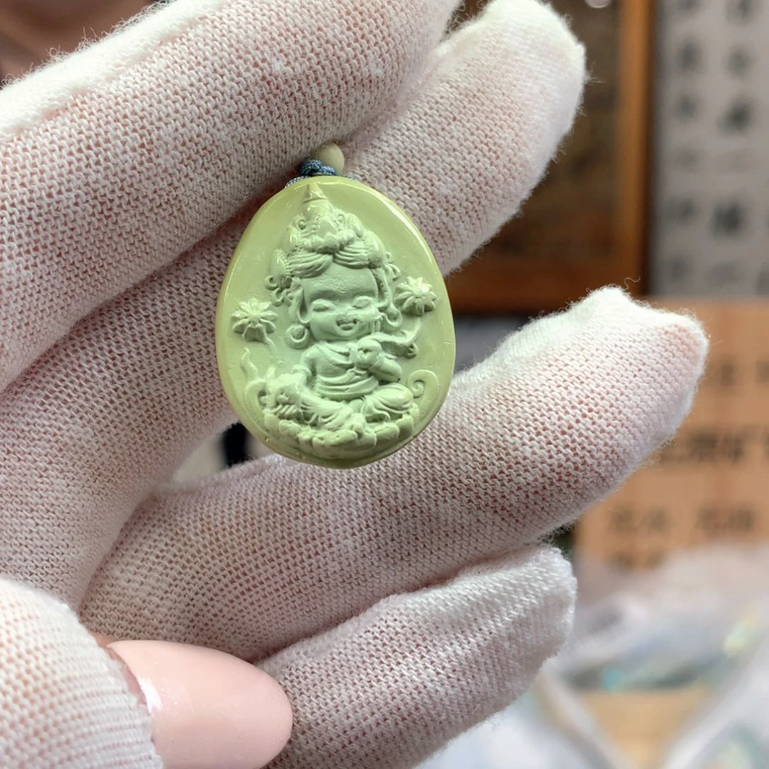 绿松石未镶嵌挂件