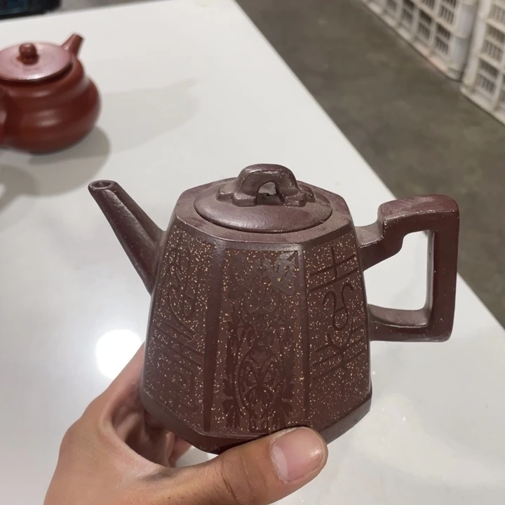 老厂紫砂壶一件。