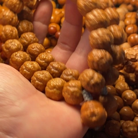 【闪购商品】手串猴头核桃龙**下产宗