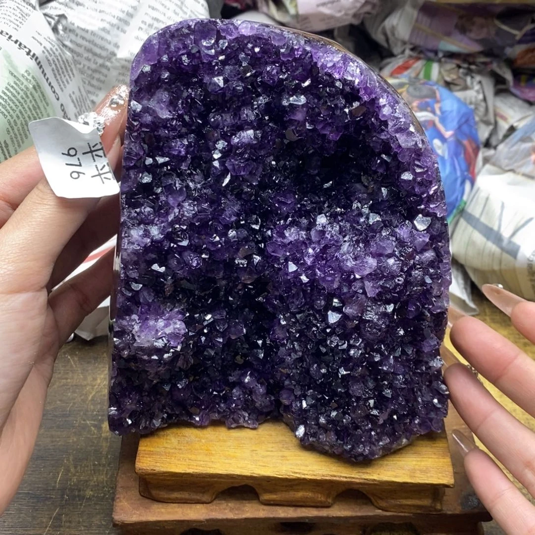 紫晶乌拉圭未镶嵌