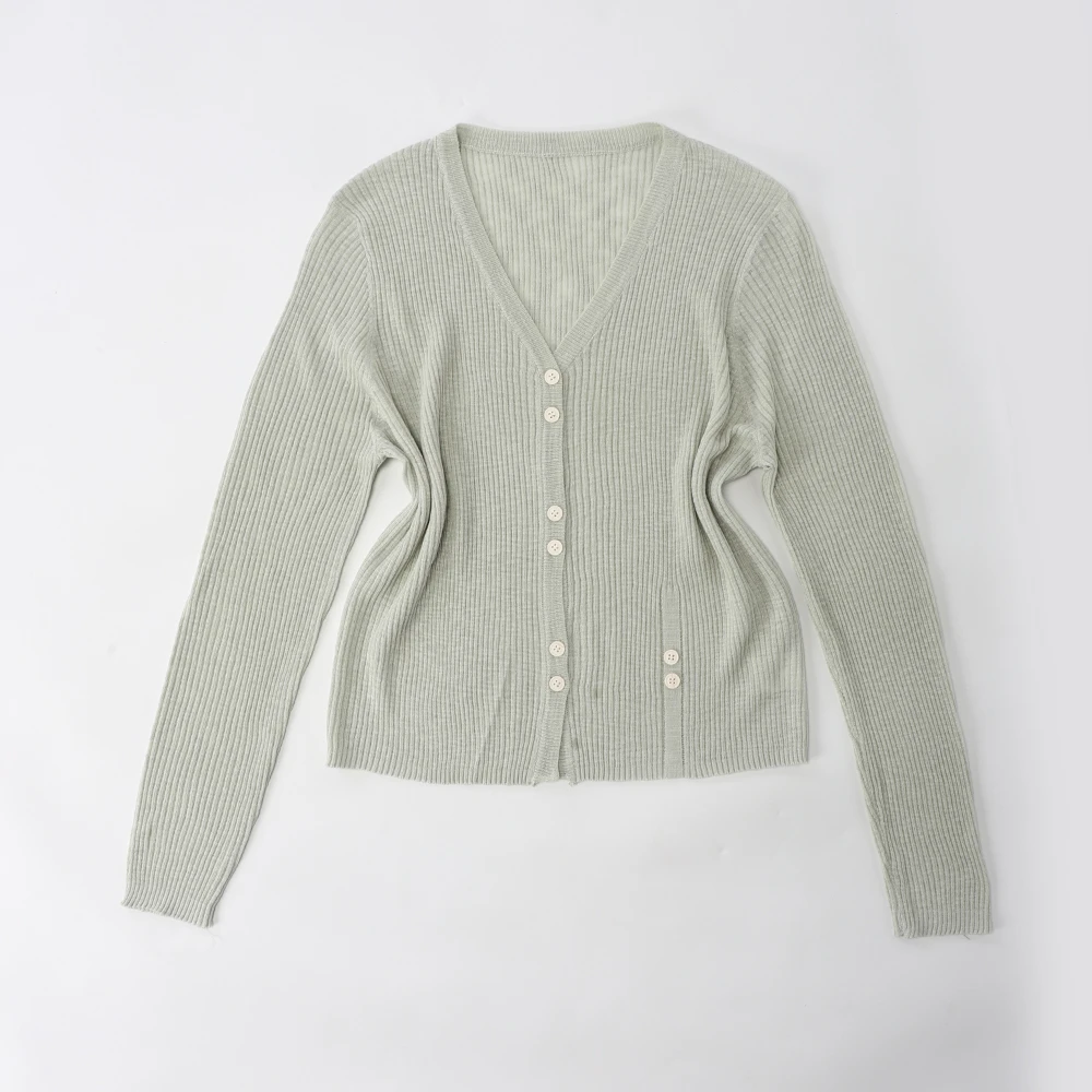 品牌新款纯色V领排扣长袖显瘦上衣52523