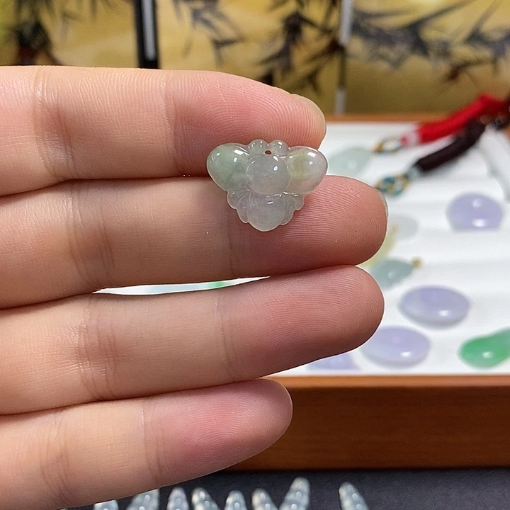 翡翠挂件未镶嵌蝴蝶福来