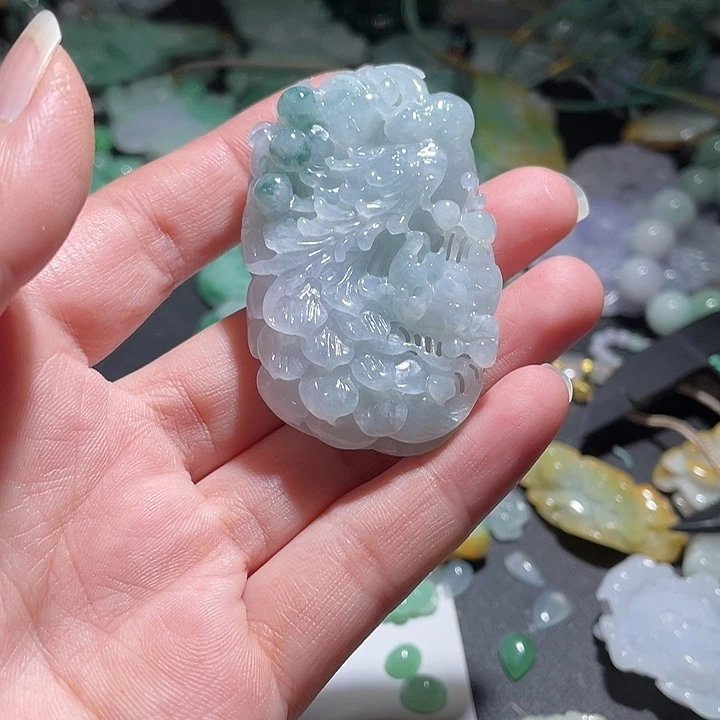 颈饰未镶嵌翡翠天