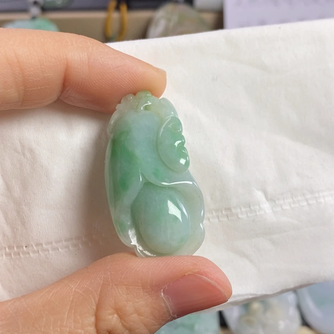 翡翠颈饰未镶嵌兰花