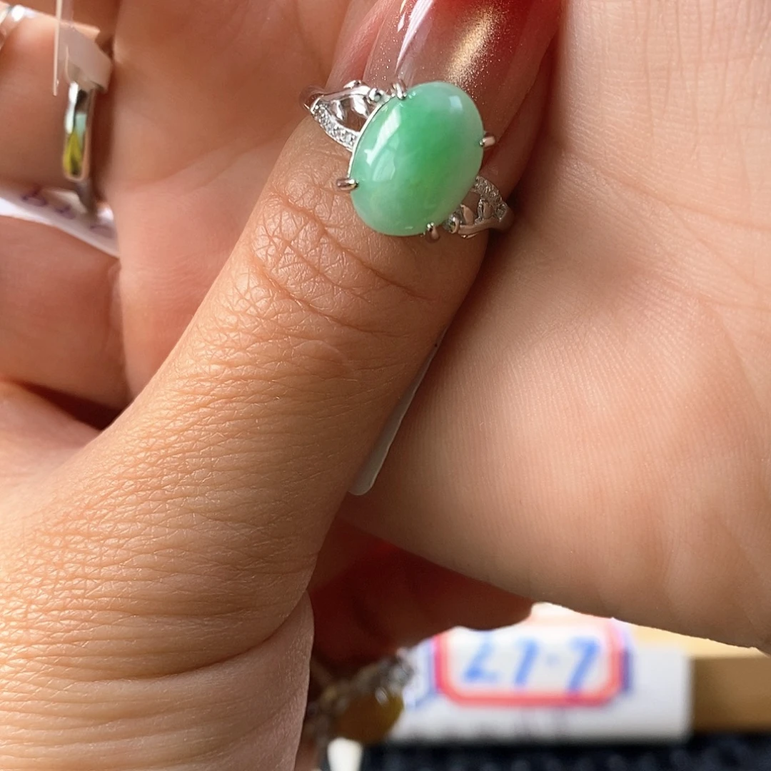 小***爱翡翠未镶嵌戒指缅甸