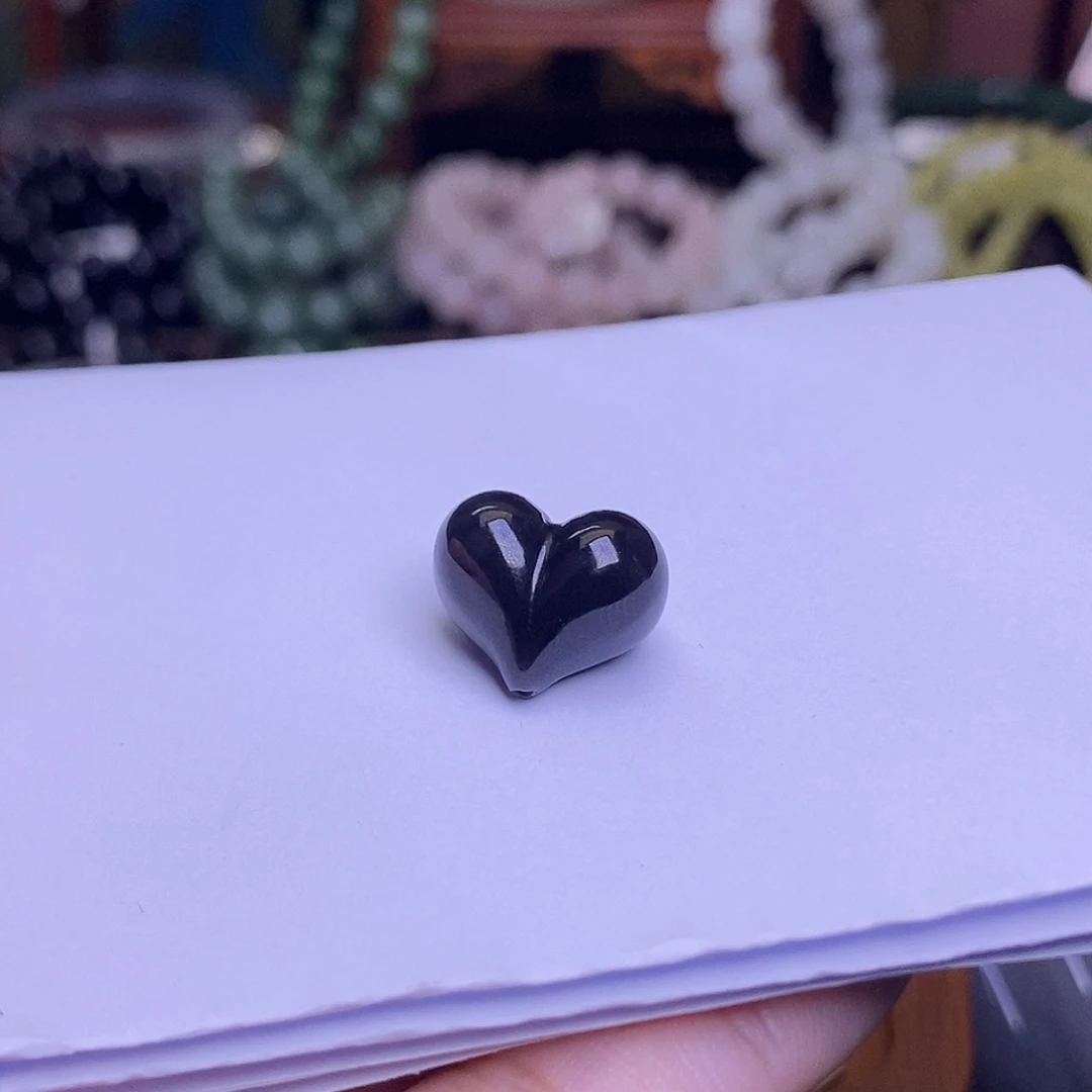 和田玉未镶嵌颈饰浓烟紫帝王紫老矿料屁桃