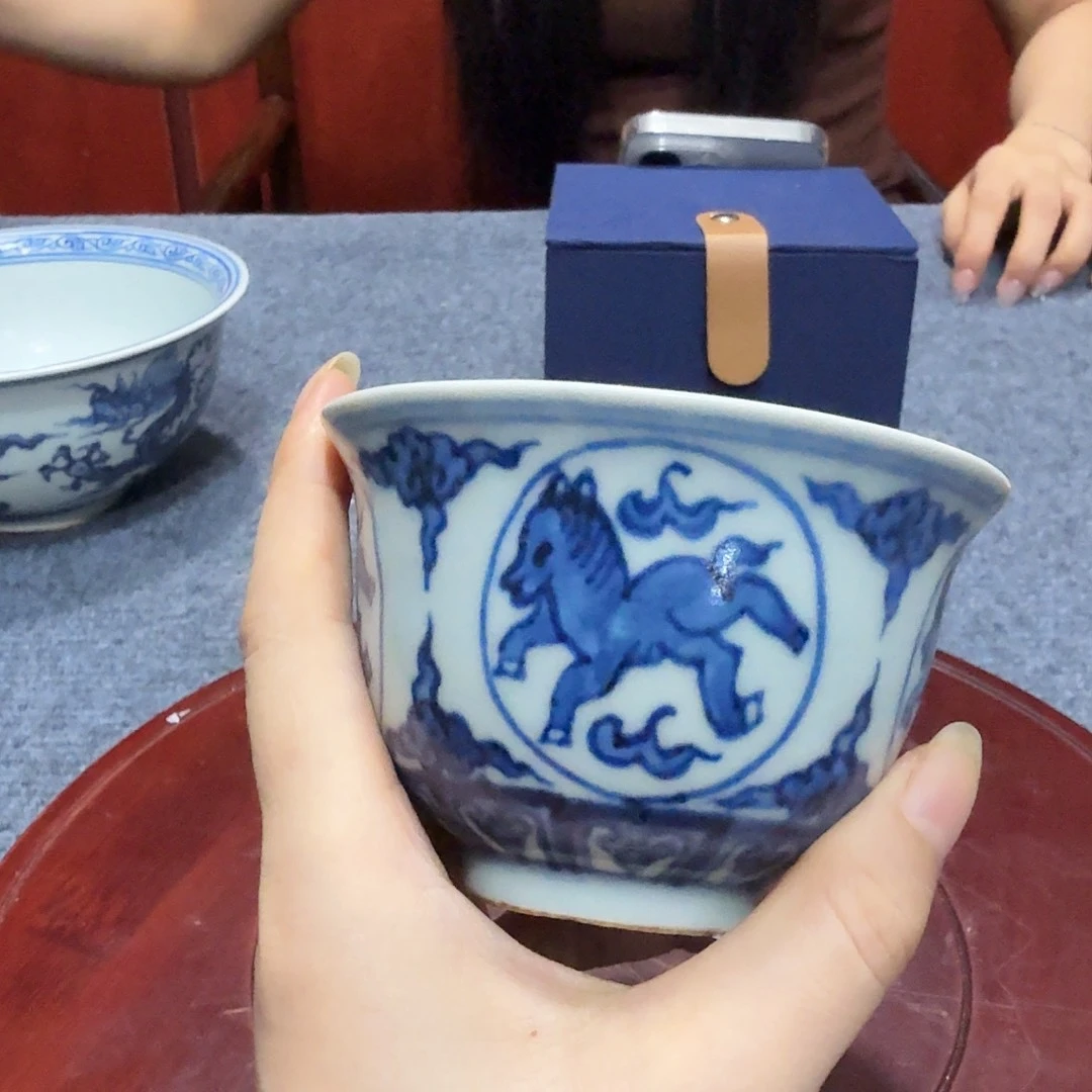 藏***珍瓷片青花杯子一件完整完整