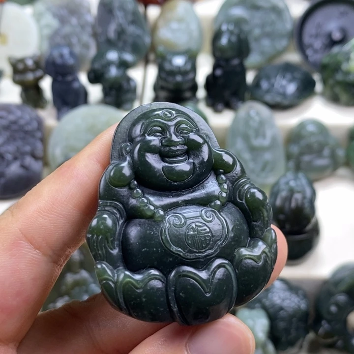 颈饰未镶嵌和田玉