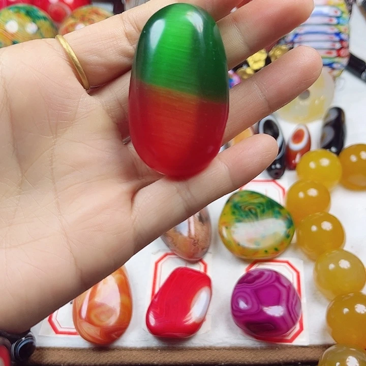 玛瑙/玉髓未镶嵌珠宝奇石