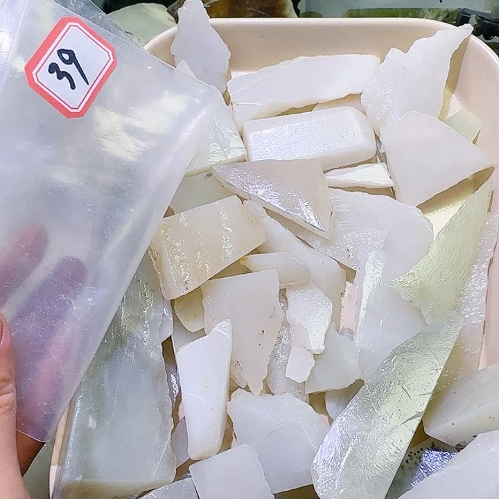 和田玉未镶嵌珠宝奇石