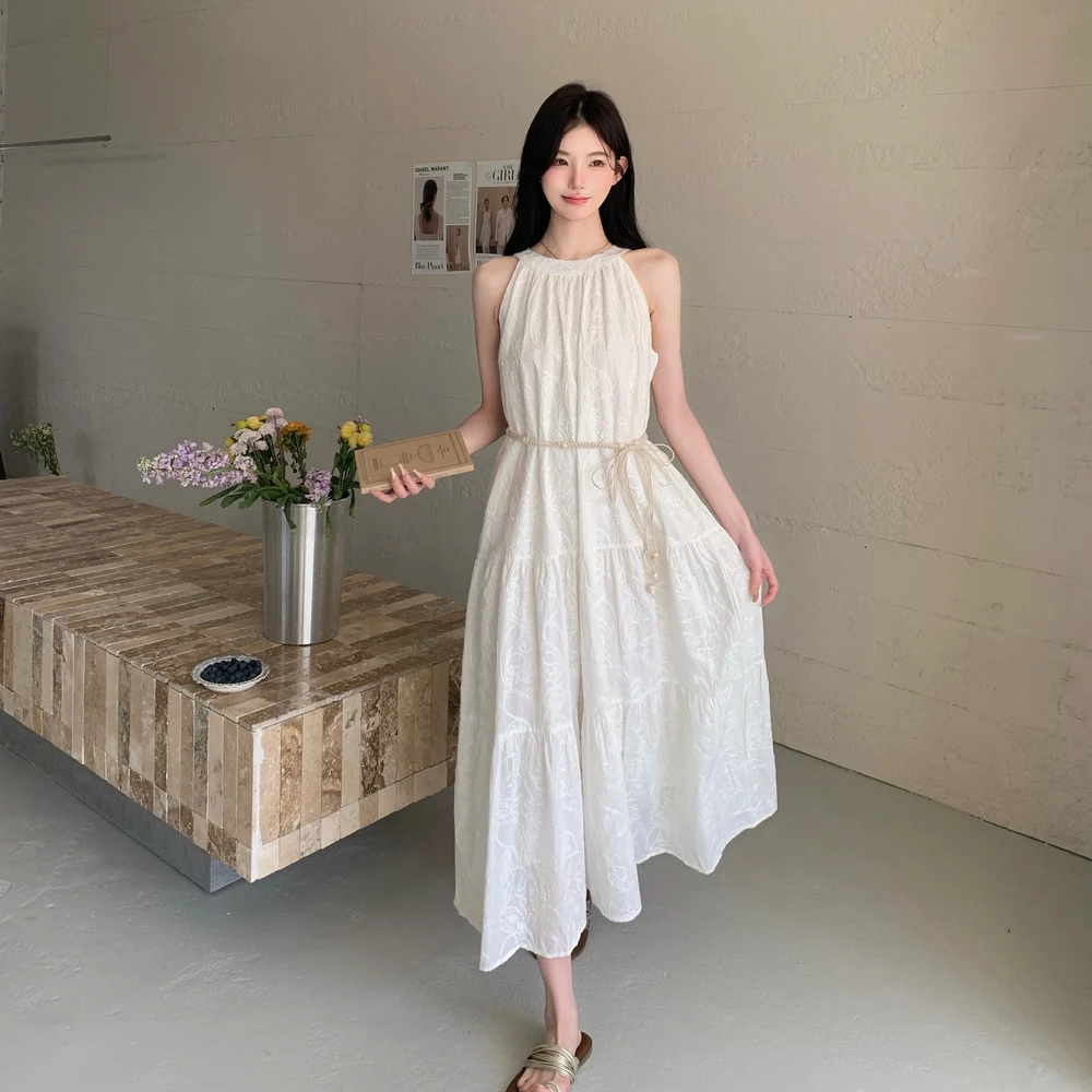 法式温柔风挂壁吊带连衣裙女夏2025新款收腰显瘦气质独特漂亮绝美