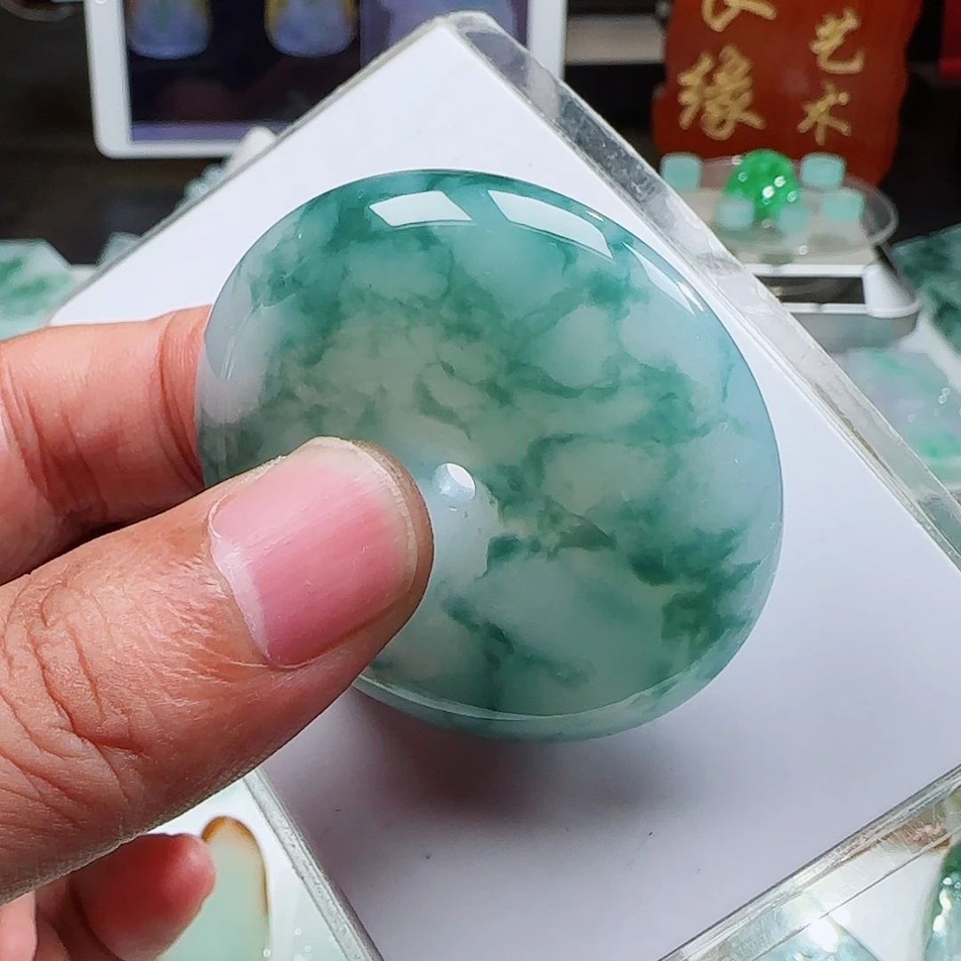 定制翡翠未镶嵌翡翠