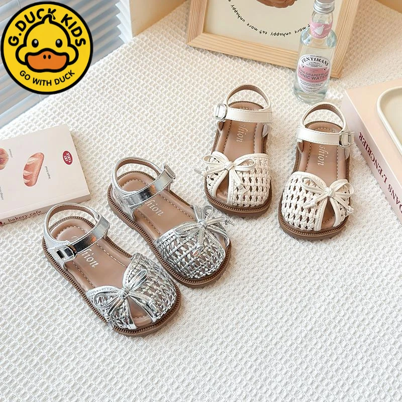 小黄鸭女童凉鞋2025年夏季新款蝴蝶结包头软底鞋小女孩编织公主鞋
