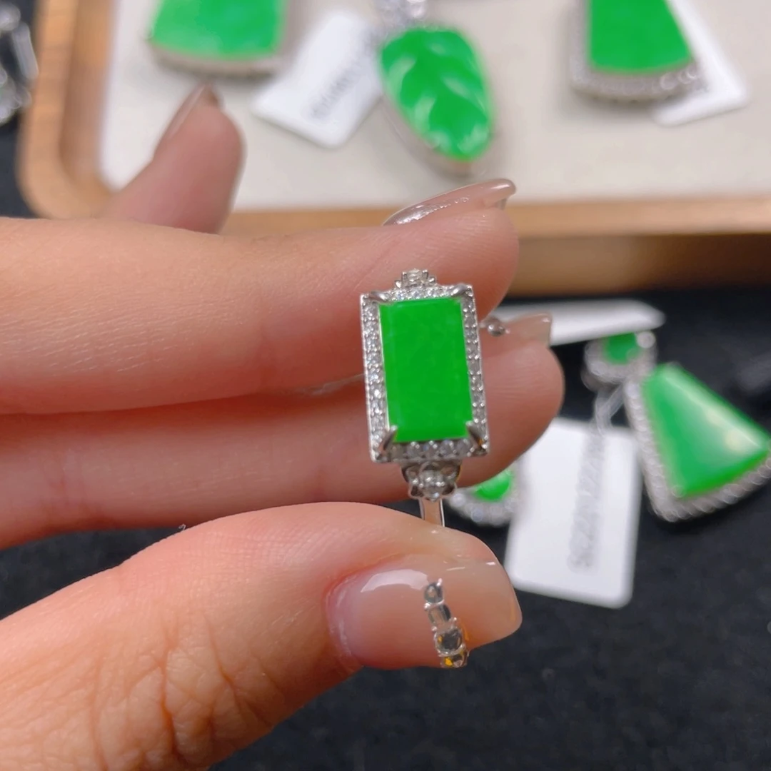 翡翠颈饰银S925镶嵌绫*川b h j j j