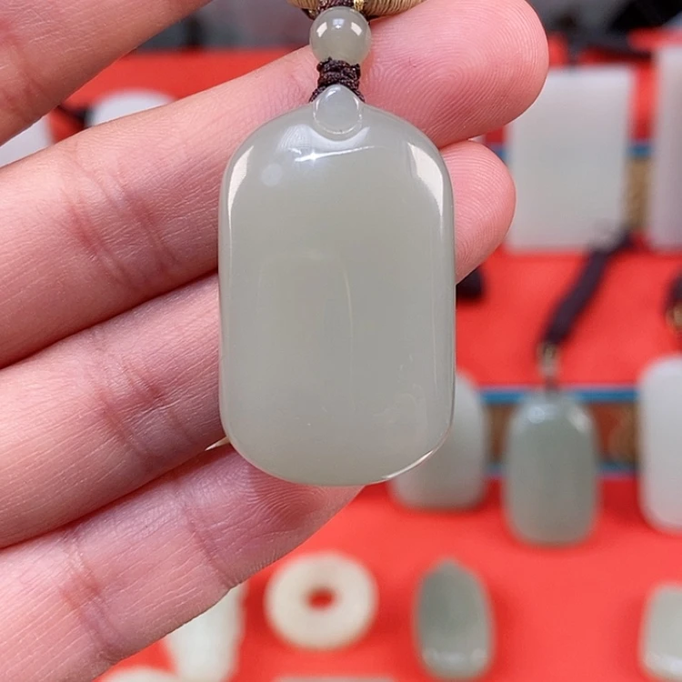 【闪购商品】颈饰未镶嵌和田玉