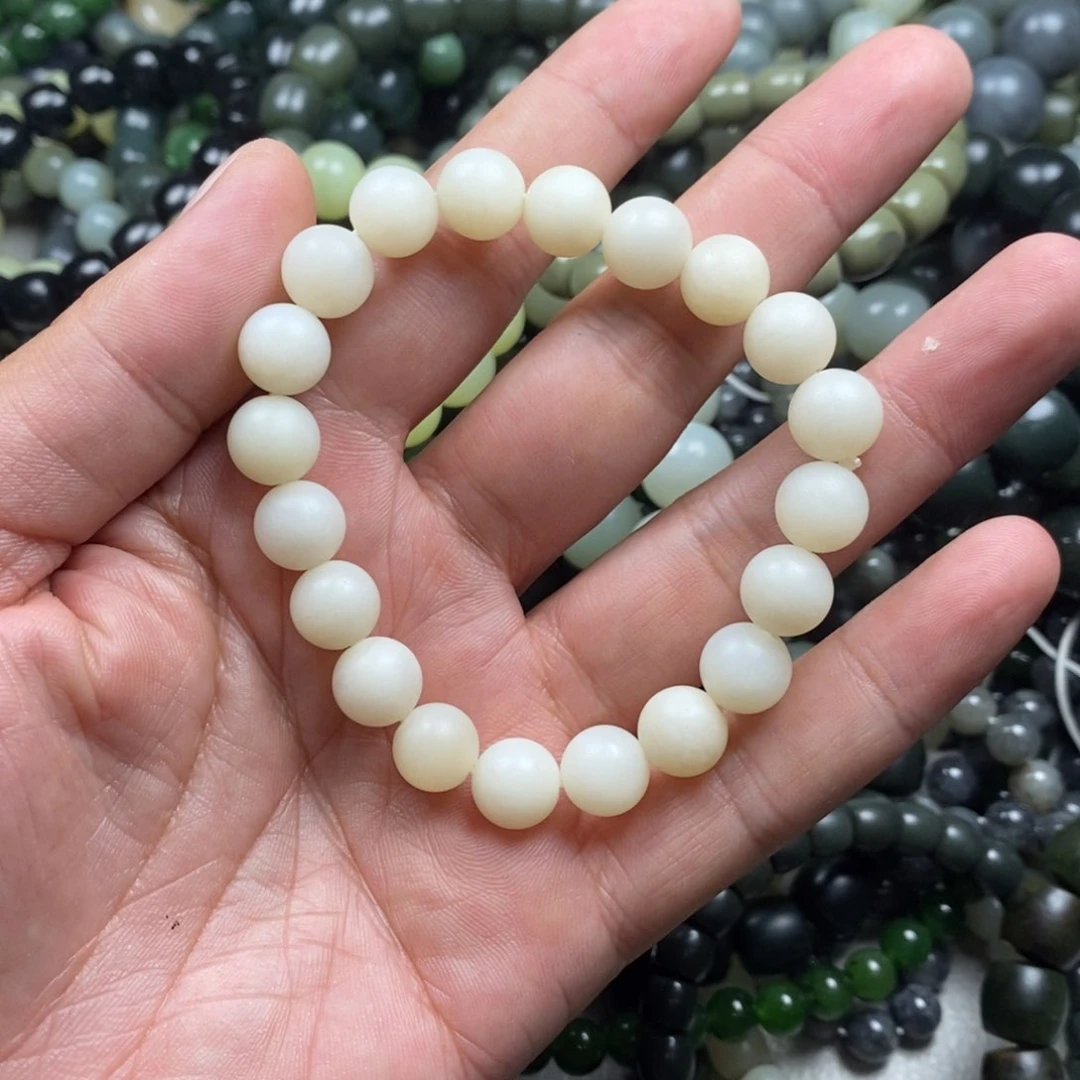 北***活手串未镶嵌和田玉