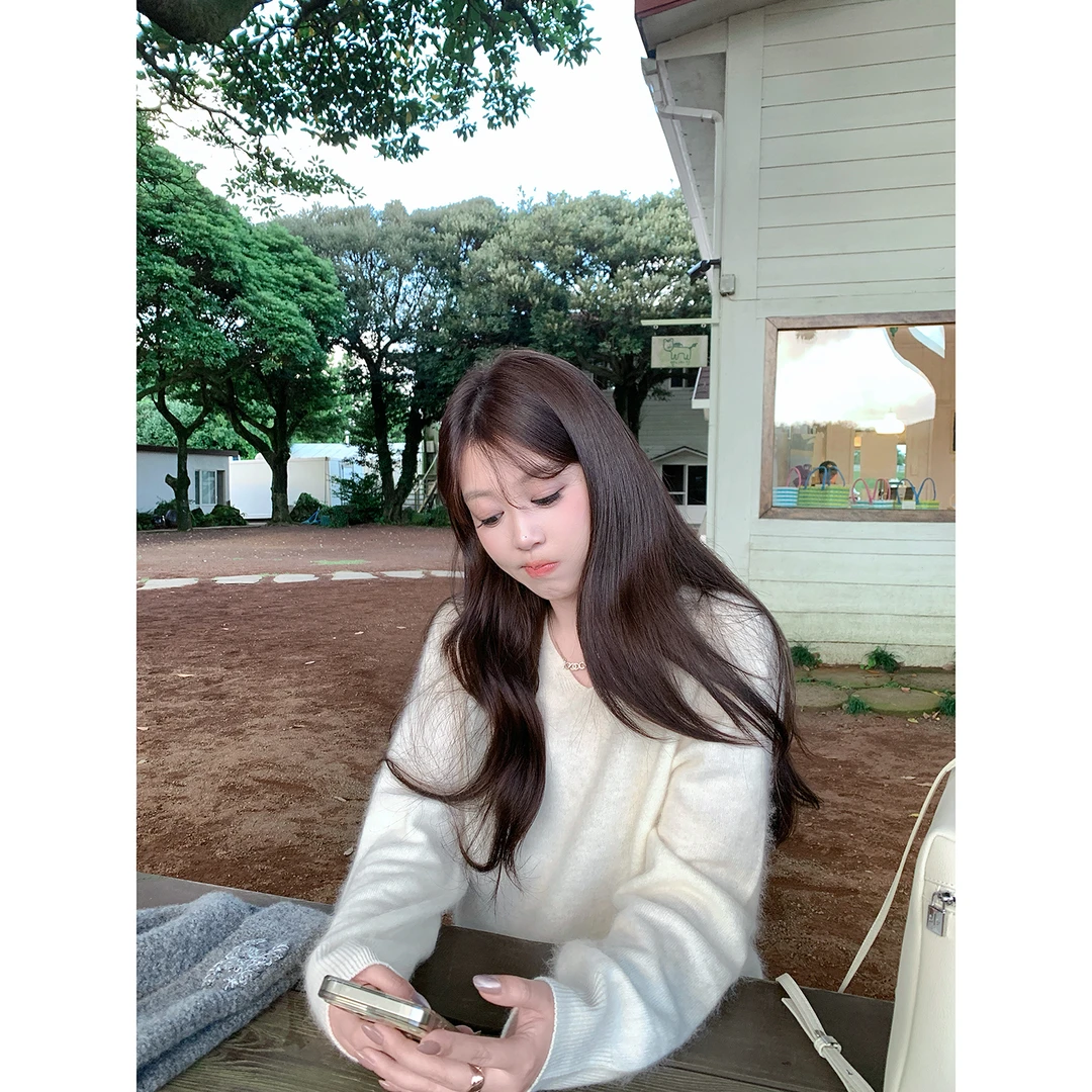 【AHY】暖香奶柚山羊绒绵羊毛混纺无缝一体机V领拉毛套头毛衣新品