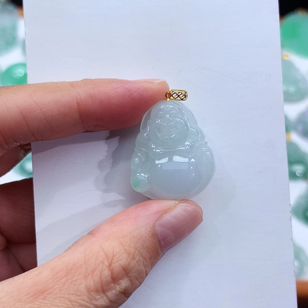 翡翠18K金镶嵌颈饰翡翠吊坠