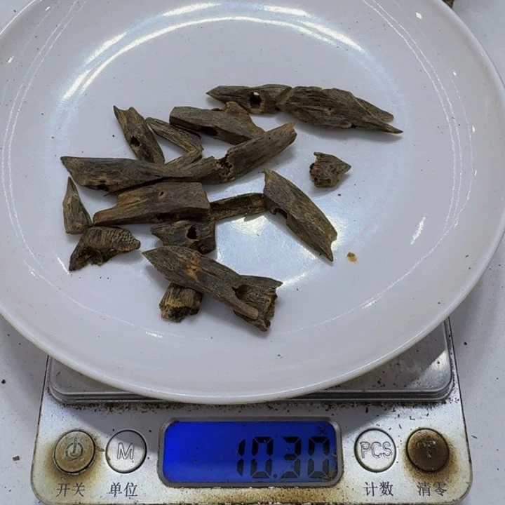 沉香沉香碎屑沉水树心油