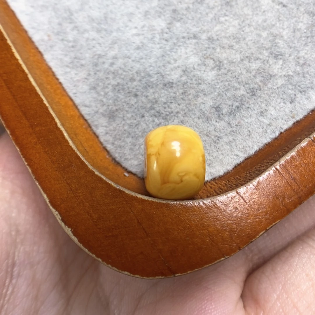 蜜蜡裸石未镶嵌小****）蜜蜡裸珠