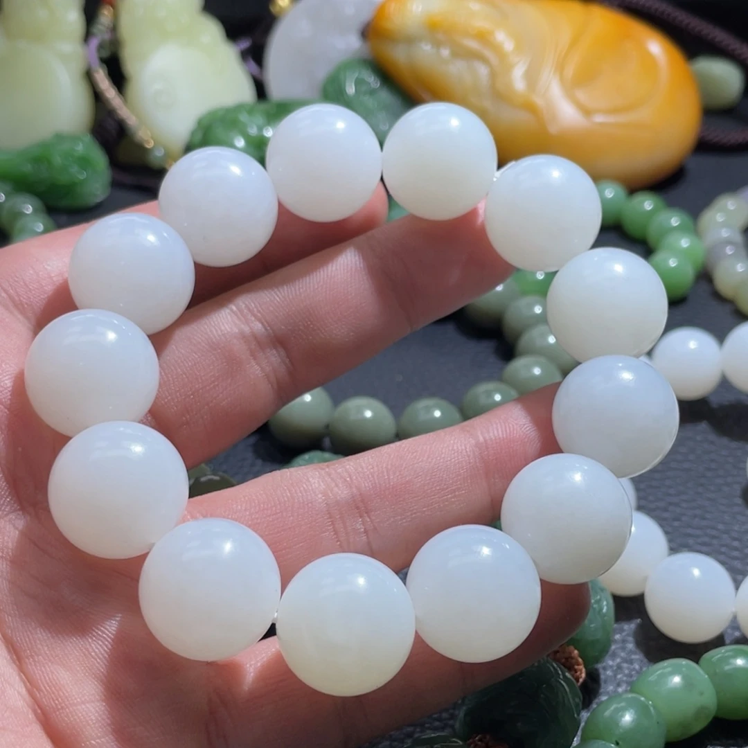 和田玉手链未镶嵌爱****狸