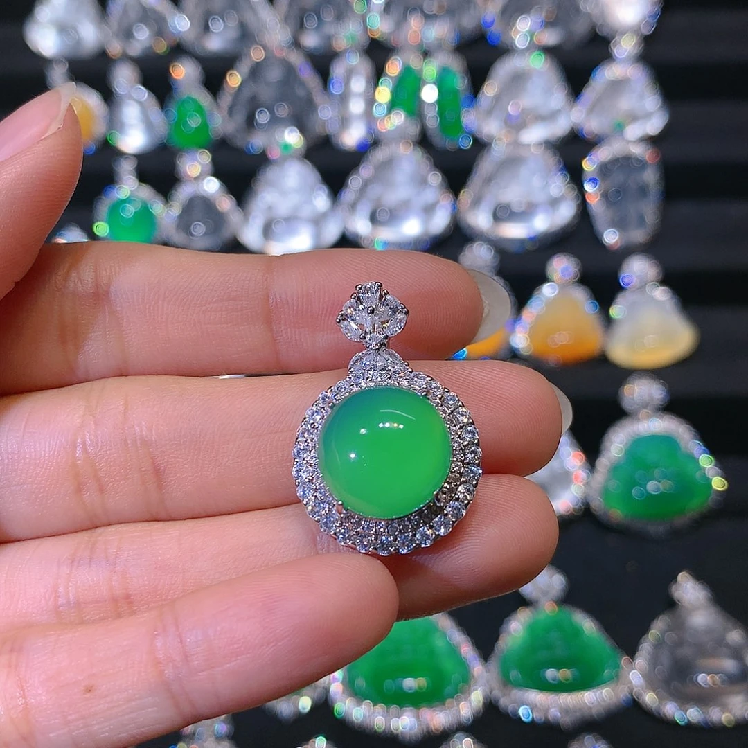 玛瑙/玉髓颈饰合金