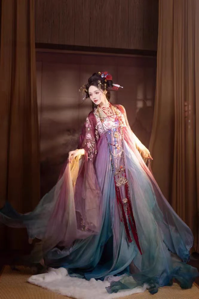 子颂东方美学游园惊梦 祈愿九尾狐 重工绣花诃子裙